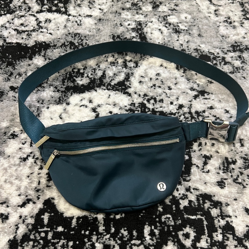 Everywhere Belt Bag Large (Turquoise)